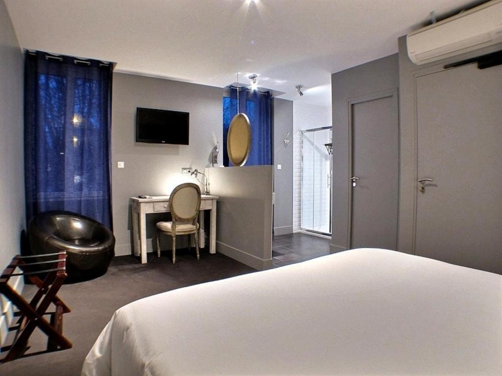 Hotel 19'Cent Le Creusot Habitación foto
